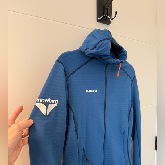 Mammot Taiss Light ML Hooded Jacket men’s M and an XL available - Picture 3 of 6